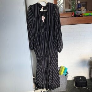Women’s Black Long-Sleeve Striped Midi Dress
